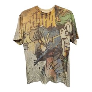 DC Comics Yellow Short Sleeve Graphic Tee with Bold Joker Design - Size M